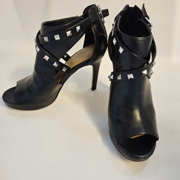 Marc Fisher Peep Toe Black Studded High Heels - Picture 2 of 7